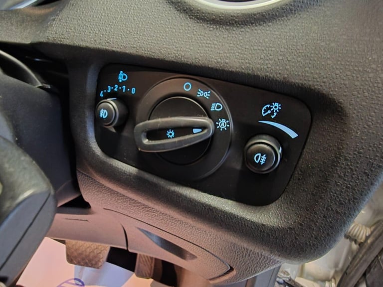  Ford Fiesta 1.6 Titanium Powershift Euro 5 5dr Petrol Automatic