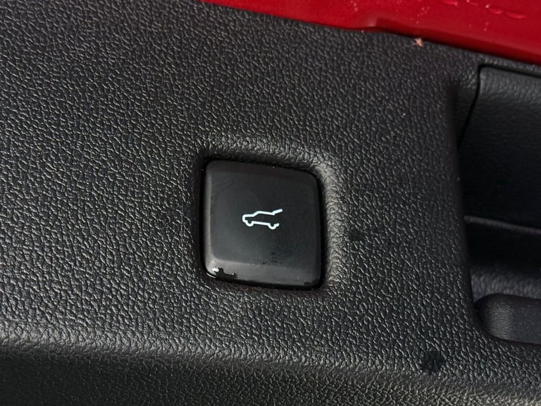 2023 Ford Kuga 2.5 Duratec 14.4kWh ST-Line X Edition CVT Euro 6 (s/s) 5dr HATCHBACK Petrol/Electr...