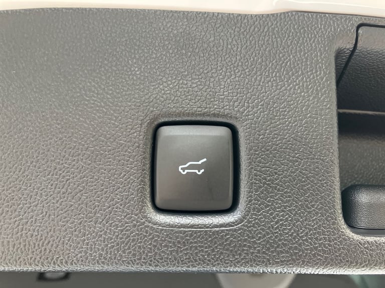 2025 Ford Kuga Kuga ST-Line 5 door 2.5L Duratec PHEV 243PS FWD CVT Automatic 5 Door PETROL/ELECTR...