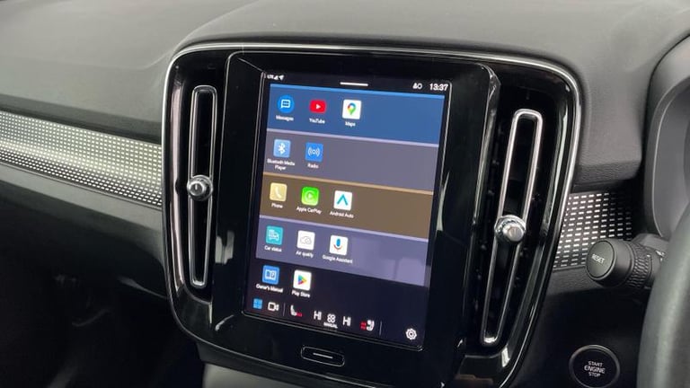 2025 Volvo XC40 Plus B4 Mild hybrid Petrol Dark Automatic SUV Petrol Automatic