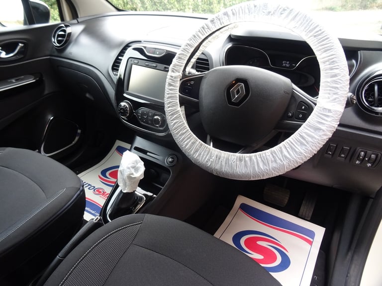 2016 Renault Captur 1.2 TCE Dynamique S Nav 5dr Automatic **LOW MILEAGE*ONLY 10000 MILES** HATCHB...