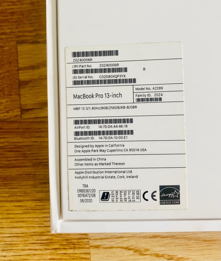 Apple MacBook Pro empty box packaging. 13" 