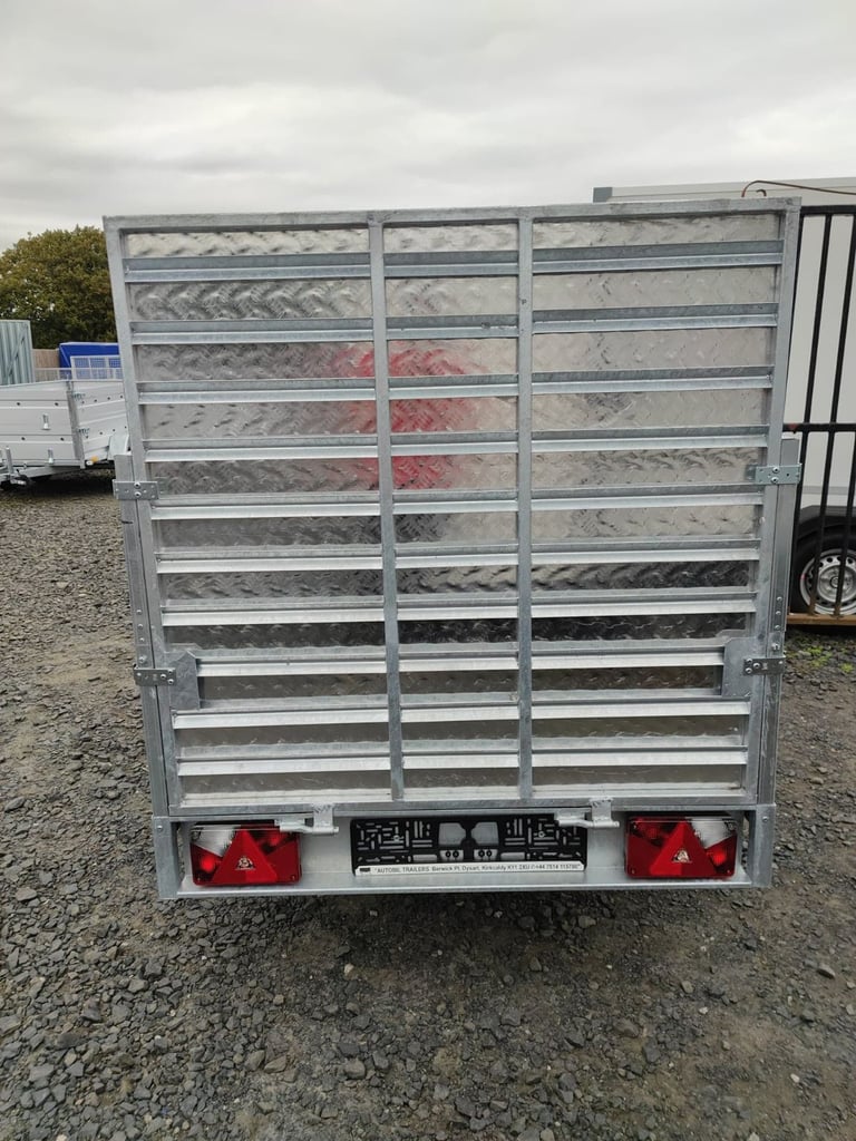 BRAND NEW 7,7FT X 4,2FT SINGLE AXLE DOUBLE BROADSIDE TRAILER WITH RAMP