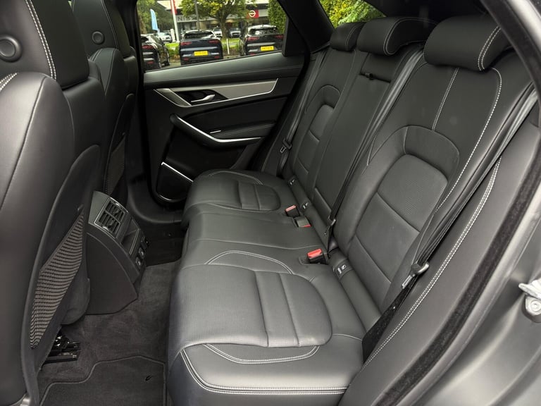 2024 Jaguar F-Pace 2.0 D200 MHEV R-Dynamic SE Black SUV 5dr Diesel Auto AWD Euro 6 (s/s) (204  ES...