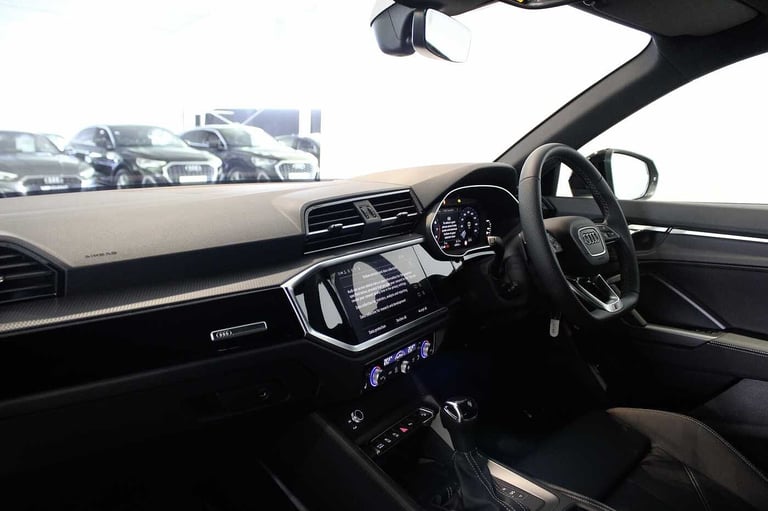 2025 Audi Q3 35 TFSI Black Edition 5dr S Tronic [20 Alloy] ESTATE PETROL Automatic