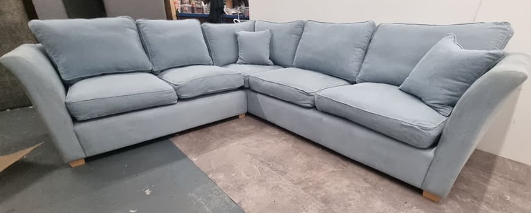 Large Corner Sofa *Can Deliver* 