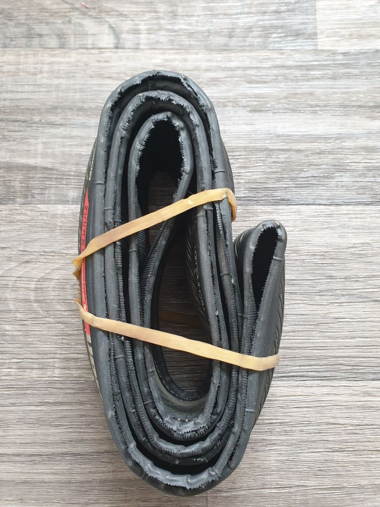 700 x 25 mm road bike tyre Specialized Armadillo Elite All condition. 700c tyre