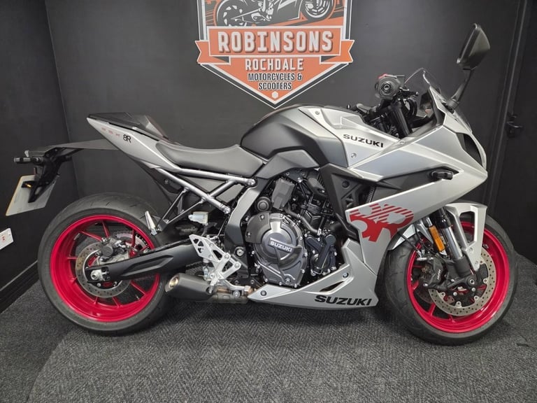 2025 25 Plate Suzuki GSX-8R 107 Miles EX-DEMO with extras