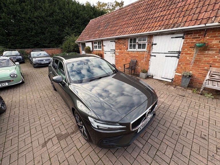 2018 Volvo V60 2.0 V60 Momentum Pro D3 Auto 5dr Estate Diesel Automatic