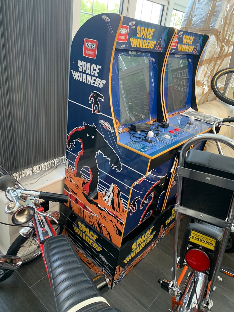 Pac Man or Space Invaders - Arcade Machines