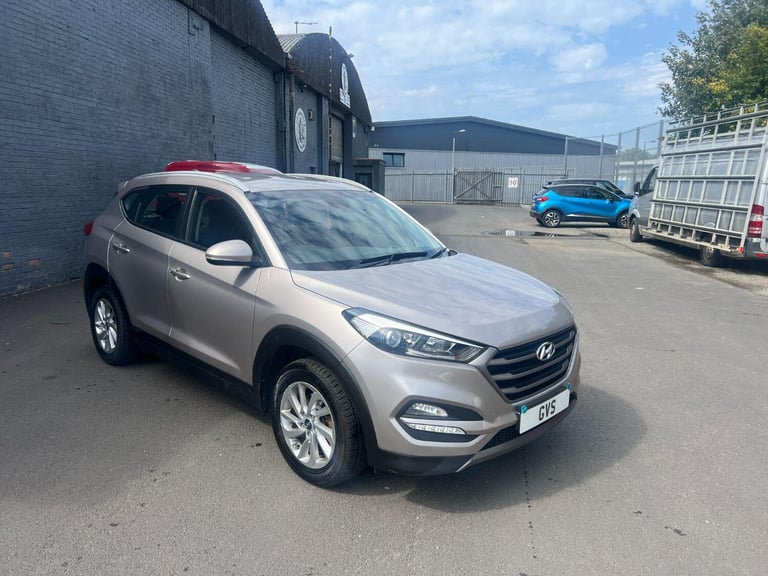HYUNDAI TUCSON 1.7 CRDi Blue Drive SE 2015