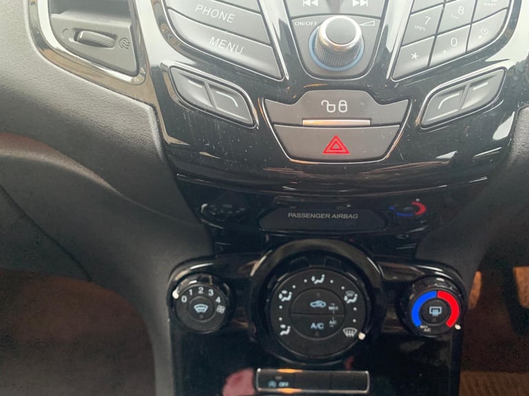 Ford, FIESTA, Hatchback, 2015, Manual, 998 (cc), 5 doors