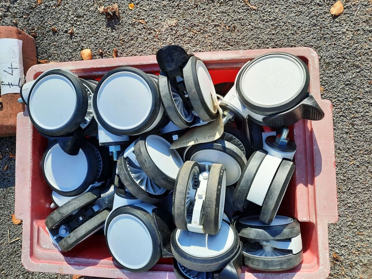 House Clearance, Car Boot Stock 