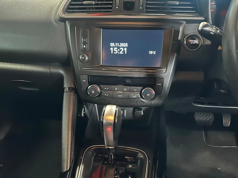 2017 Renault Kadjar 1.2 TCe Dynamique S Nav SUV 5dr Petrol EDC Euro 6 (s/s) (130 ps) SUV Petrol A...