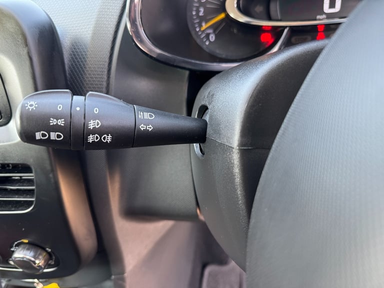 2014 Renault Clio 0.9 TCE 90 Expression+ Energy 5dr HATCHBACK Petrol Manual