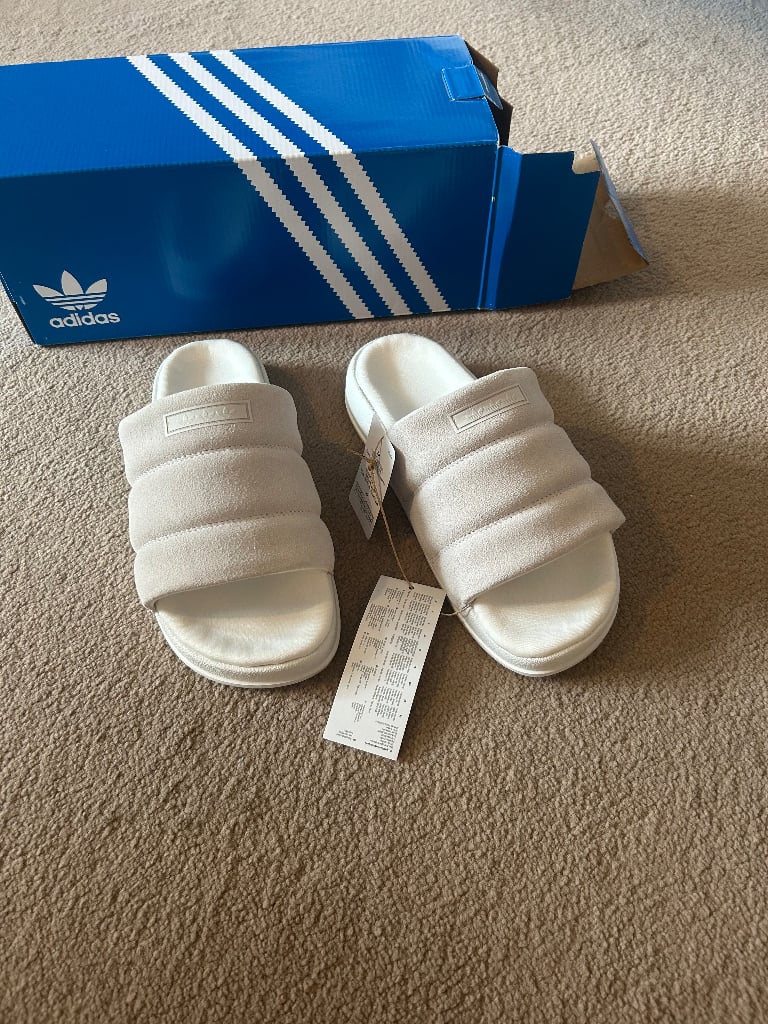 ****ADIDAS BRAND NEW IN BOX****