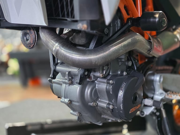 2015 KTM 690 SMC SUPER MOTO EXTRA'S 10,000 MILE'S 