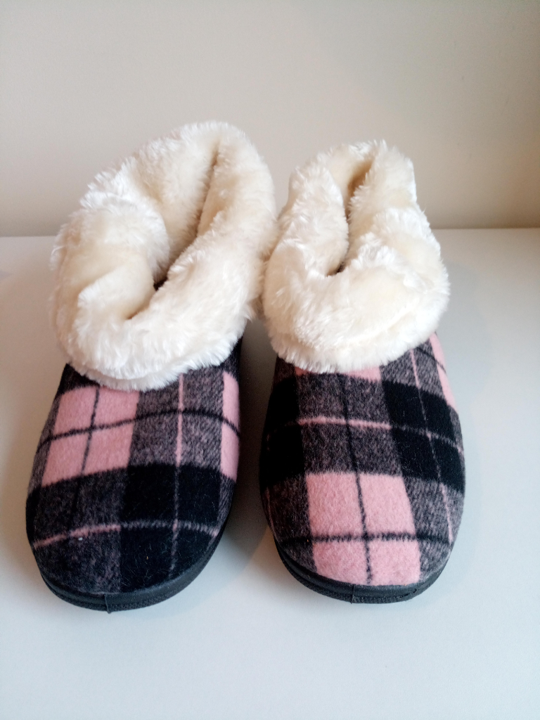 Brand New Slippers size 8