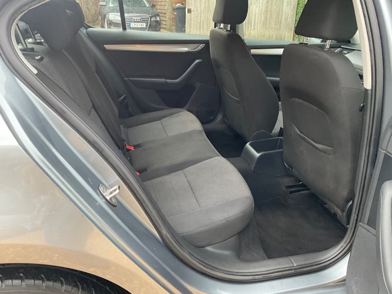 2013 Skoda Octavia 1.6 TDI CR SE 5dr HATCHBACK Diesel Manual