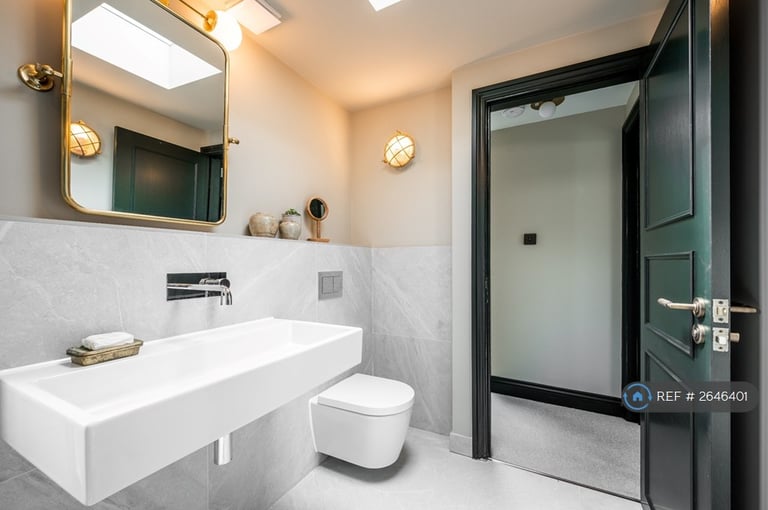 5 bedroom house in St. Andrews Road, Portslade, Brighton, BN41 (5 bed) (#2646401)