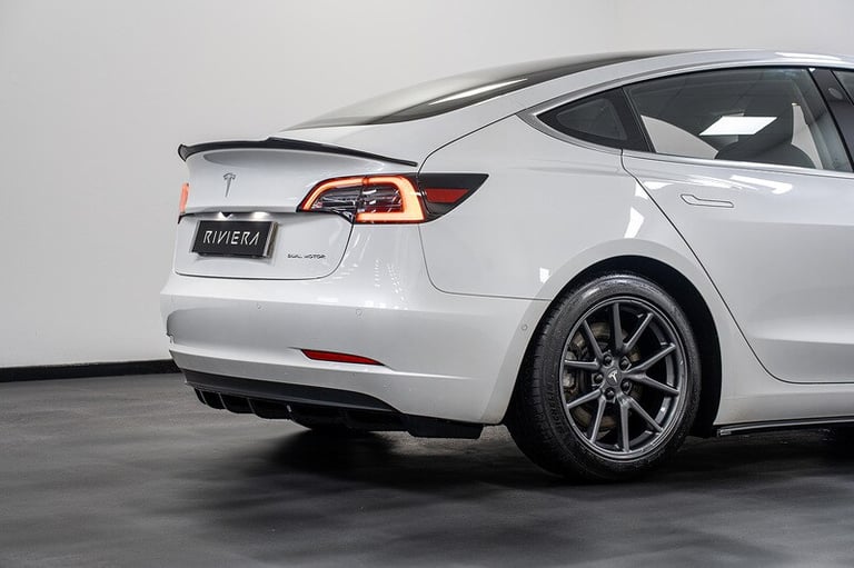 2020 Tesla Model 3 Long Range Saloon Electric Automatic