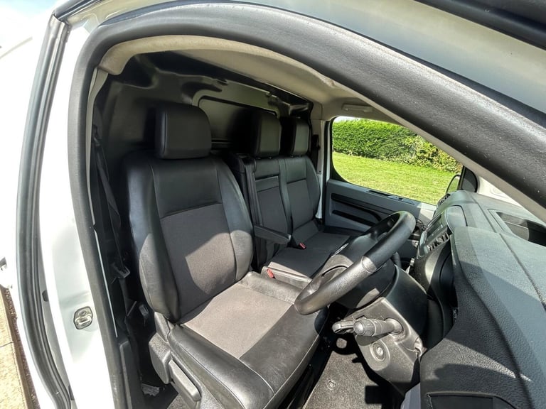 2019 Vauxhall Vivaro 1.5 Turbo D 2900 Sportive L2 H1 Euro 6 (s/s) 5dr PANEL VAN Diesel Manual