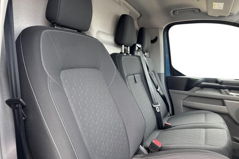 2025 Ford Transit Custom 280 Limited L2 LWB FWD 2.0 EcoBlue 136ps Low Roof, AIR CON, CRUISE CONTR...