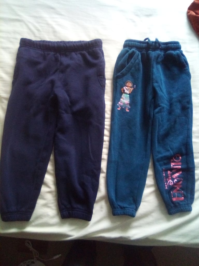 GIRLS FOOTWEAR AND CLOTHES