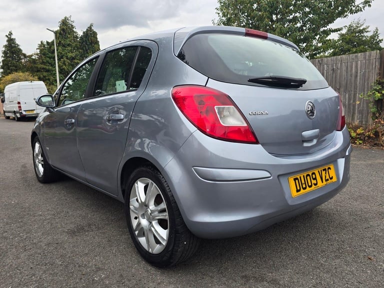 2009 Vauxhall Corsa 1.4i 16V Design 5dr Auto HATCHBACK PETROL Automatic
