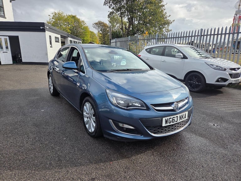 2013 Vauxhall Astra 1.6 16v Elite Euro 5 5dr HATCHBACK Petrol Manual