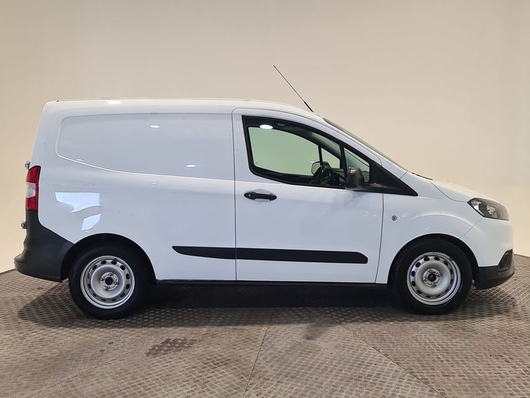 FORD TRANSIT COURIER 1.0 ECOBOOST LEADER P/V PETROL L1 100 BHP SWB