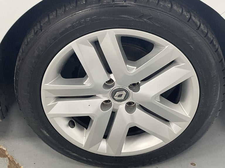 2020 Renault Clio 1.0 TCe Play Hatchback 5dr Petrol Manual Euro 6 (s/s) (100 ps) - AA INSPECT Hat...