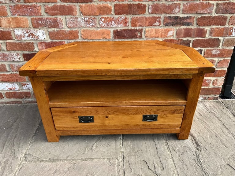 Rustic Solid Oak Corner TV Stand - Excellent Condition 