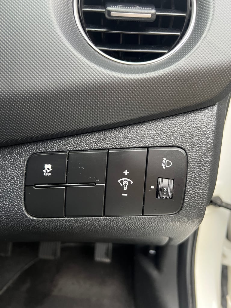 2019 Hyundai i10 Go Super Low Miles 5 Door Manual Yaris Clio Fiesta Aygo Micra Polo 