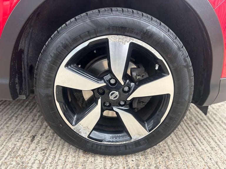 2015 Nissan Qashqai 1.2 Qashqai N-Tec DiG-T 5dr SUV Petrol Manual