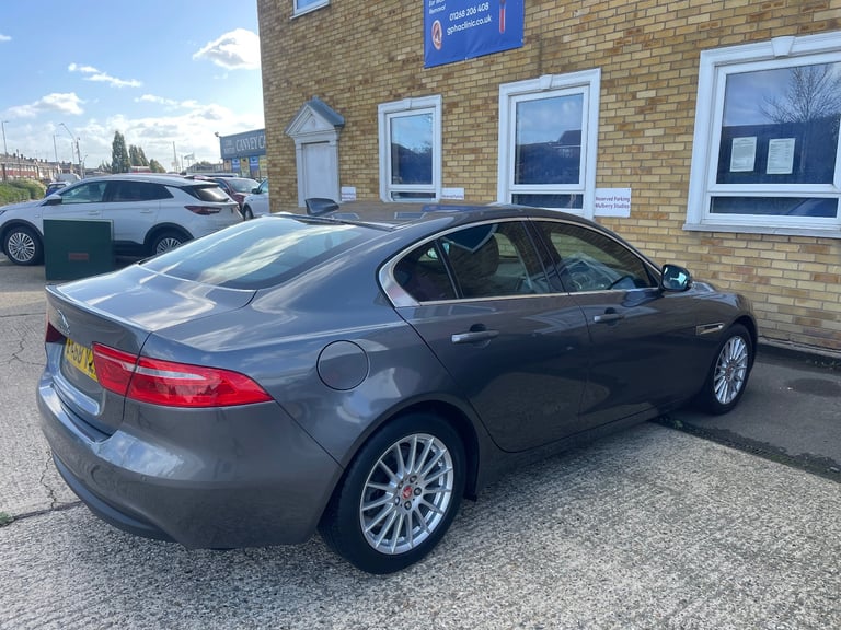 2018 Jaguar XE Prestige - Lunar Grey - Automatic
