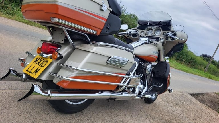 2010 10 HARLEY DAVIDSON FLHTCUSE 4 CVO ELECTRAGLIDE 1800 UC SE ELECTRA GLIDE