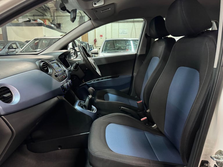 2015 Hyundai i10 1.0 SE Euro 5 5dr HATCHBACK Petrol Manual