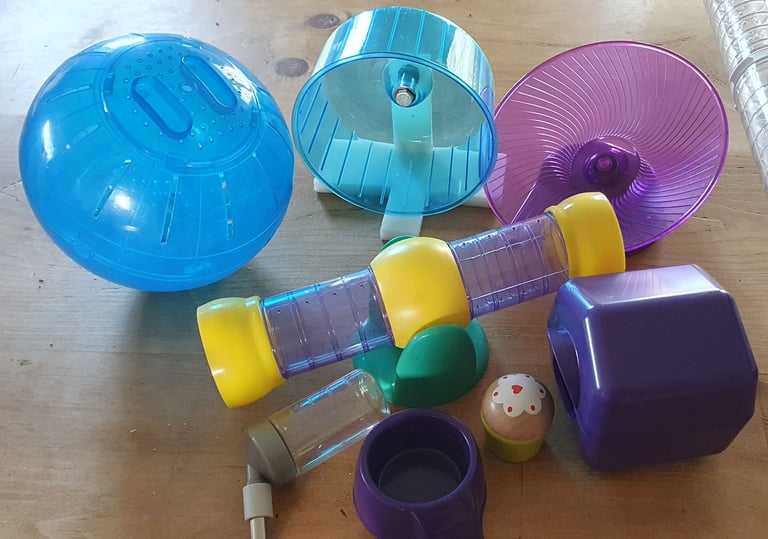 Hamster/mouse cage plus accessories