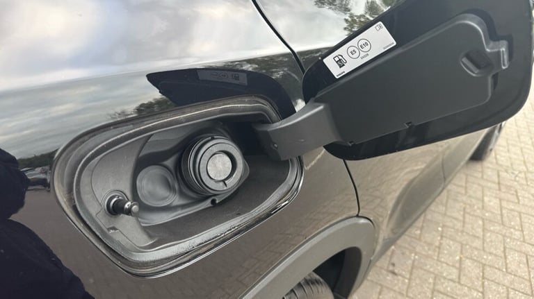 2025 Volvo XC40 Ultra, B3 Mild hybrid, Petrol, Bright Estate Petrol Automatic