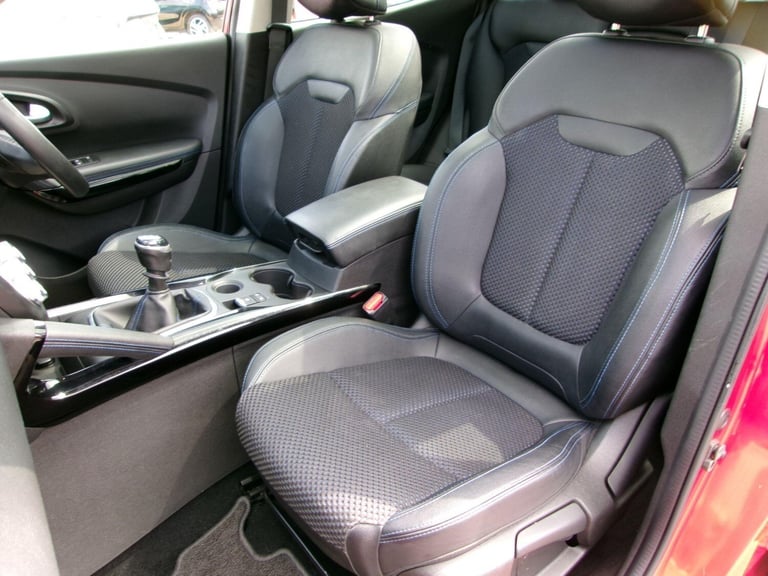 2019 Renault Kadjar 1.5 Blue dCi S Edition Euro 6 (s/s) 5dr HATCHBACK Diesel Manual