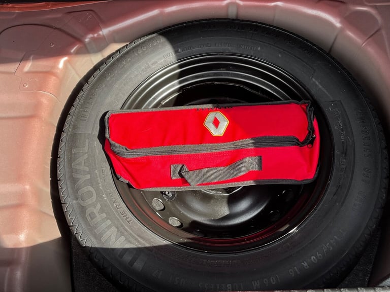 2020 Renault Captur ICONIC TCE Hatchback Petrol Manual