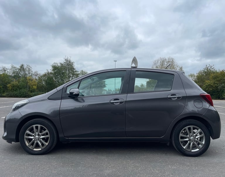 2015 Toyota Yaris 1.33 VVT-i Icon 5dr HATCHBACK Petrol Manual
