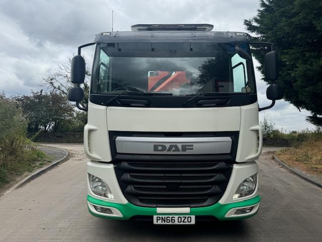 2016 66 DAF CF 290 E6 6x2 28ft3 flat Palfinger PK18002 remote crane