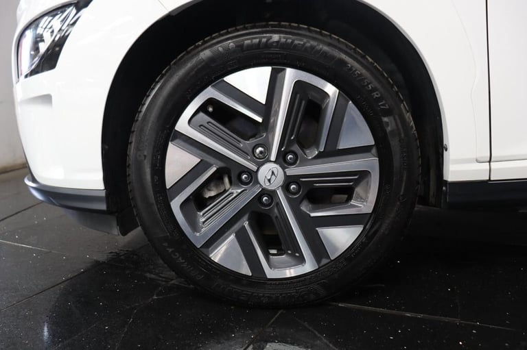 2021 Hyundai KONA 64kWh Premium 5dr Auto (APPLE CAR PLAY, HEATED SEATS) HATCHBACK ELECTRIC Automatic