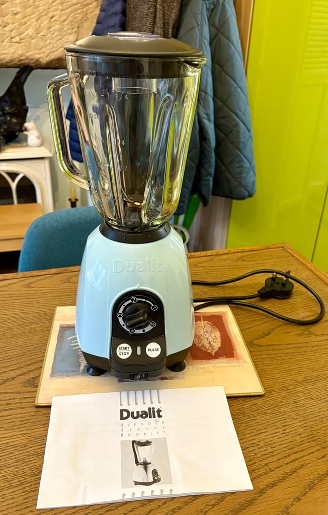 image for Dualit Retro Blender Smoothie Maker Blue!