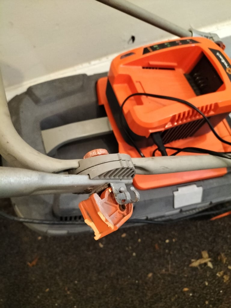 Redback Electric Lawn Mower