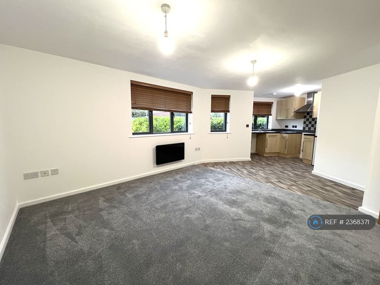 3 bedroom flat in Magenta House. Waters Edge, Haverhill, CB9 (3 bed) (#2368371)