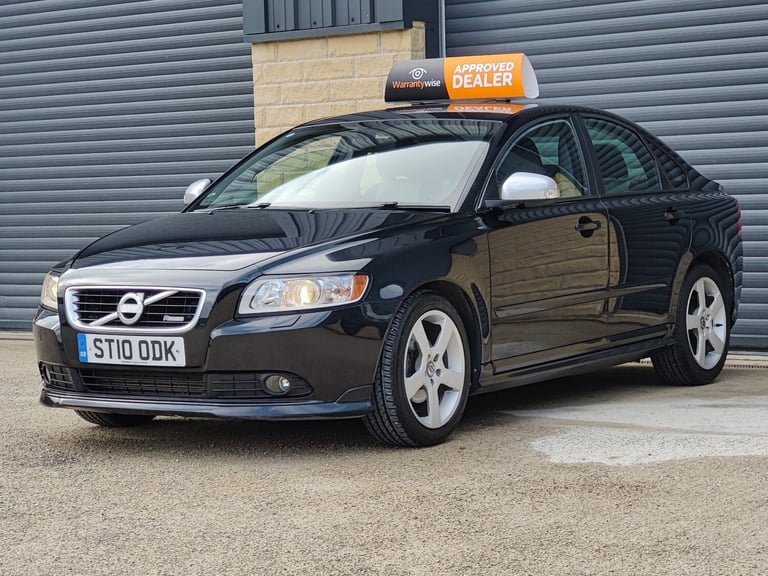 VOLVO S40; 1.6 DIESEL; 115BHP; R DESIGN D2; 4 DR; MANUAL; BLACK; 62 MPG; £35 TAX