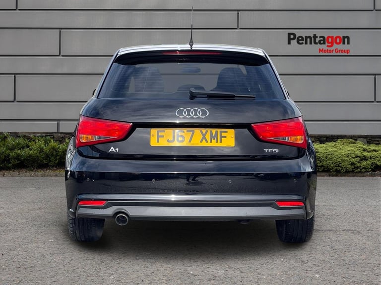  Audi A1 Sportback 1.0 Tfsi Sport Sportback 5dr Petrol Manual Euro 6 s/s nav 95